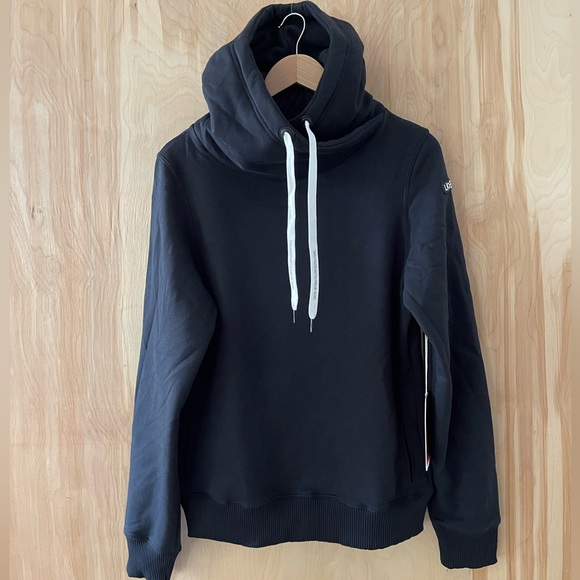 NWT L|O’s Black Lantana Hoodie - Picture 2 of 8